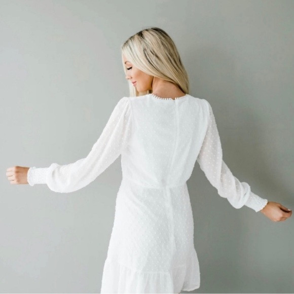 Andrée by Unit White Dress - Picture 5 of 5